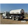 Image 4 : 2001 FREIGHTLINER T/A PRESSURE TRUCK