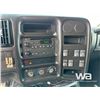 Image 11 : 2004 GMC C6500 S/A REEFER TRUCK