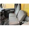 Image 7 : 2004 GMC C6500 S/A REEFER TRUCK