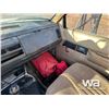 Image 8 : 1995 GMC C7500 TOP KICK S/A VAN TRUCK