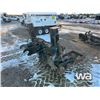 Image 3 : EFI HYD. PALLET FORKS W/ MAT GRAPPLE