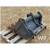 Image 10 : BOBCAT BACKHOE SWING AWAY ATTACHMENT