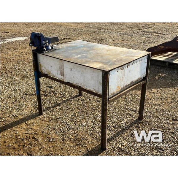 STEEL WORK BENCH WITH VISE