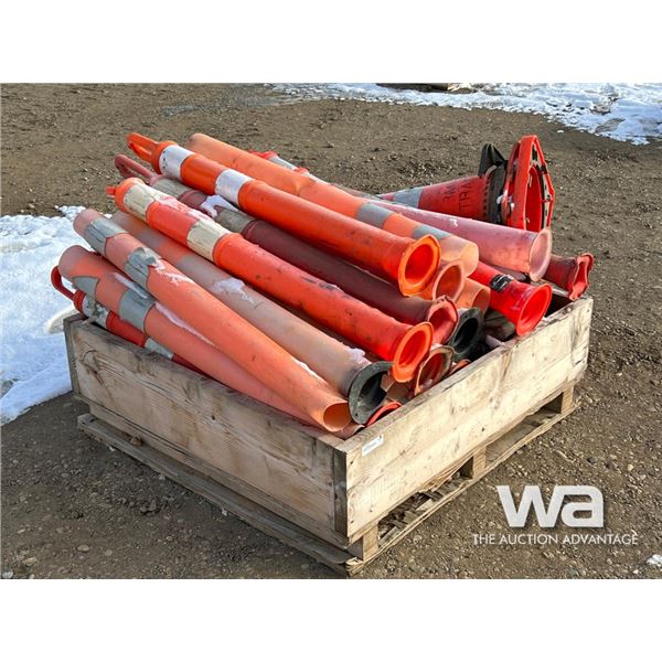PALLET OF ROAD CONSTRUCTION PYLONS
