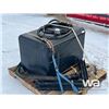 Image 2 : STEEL HYDRAULIC TANK