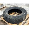 Image 2 : 275/70R22.5 TIRE