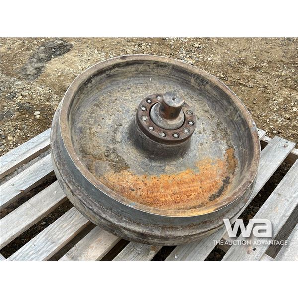 D8T,8N OR 8R TRACK IDLER