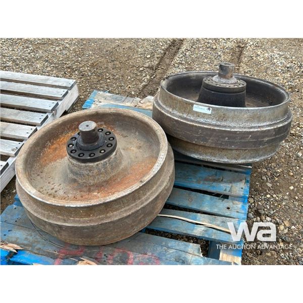 (2) D8T,8N OR 8R TRACK IDLERS