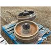 Image 2 : (2) D8T,8N OR 8R TRACK IDLERS