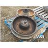 Image 4 : (2) D8T,8N OR 8R TRACK IDLERS