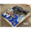 Image 1 : SPRAY PAINT, SAW BLADES BATTERY CHARGER