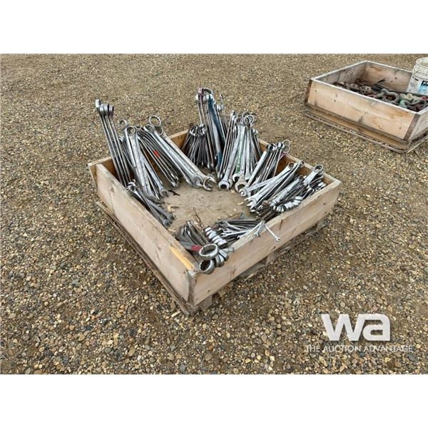 LARGE QTY OF COMBINATION WRENCHES