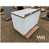 Image 3 : WOOD WORK BENCH WITH STEEL TOP