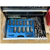 Image 8 : BLACK TOOL CHEST, RED TOOL BOX, BEAD BLASTER