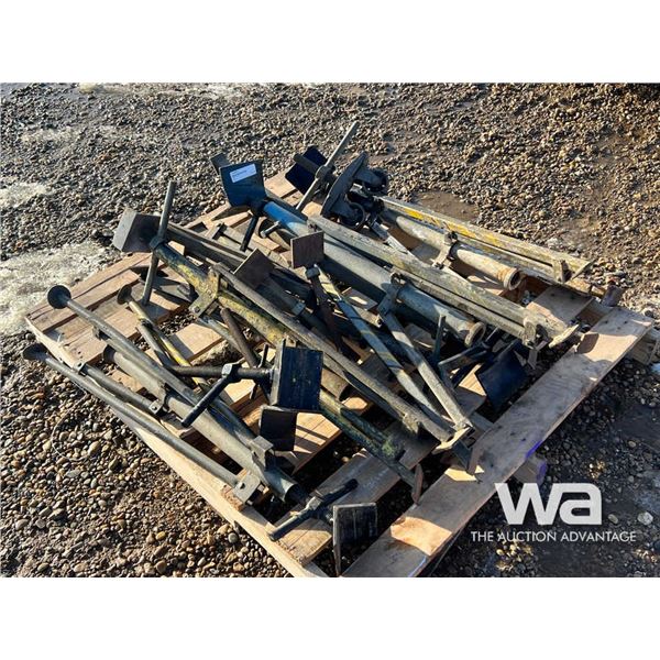 PIPE STANDS