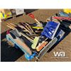 Image 1 : SHOVELS, BROOMS