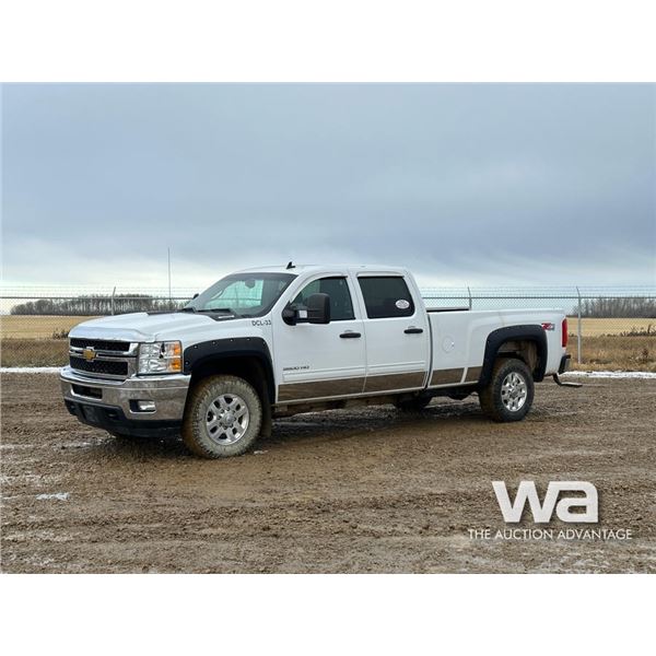 2013 CHEVROLET 3500HD 4X4 CREW CAB PICKUP