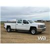 Image 2 : 2016 CHEVROLET 3500HD CREW CAB LONG BOX PICKUP