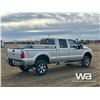 Image 3 : 2011 FORD F250 LARIAT SUPER DUTY CREW CAB PICKUP