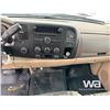 Image 11 : 2014 GMC 3500 CREW CAB FLATBED TRUCK