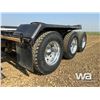 Image 15 : 2020 PETERBILT 367 TRI DRIVE SLEEPER TRUCK TRACTOR