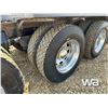 Image 21 : 2020 PETERBILT 367 TRI DRIVE SLEEPER TRUCK TRACTOR