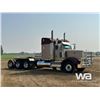 Image 2 : 2020 PETERBILT 367 TRI DRIVE SLEEPER TRUCK TRACTOR