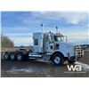Image 2 : 2018 KENWORTH T800 TRI DRIVE SLEEPER TRUCK TRACTOR
