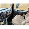 Image 8 : 2016 FREIGHTLINER CORONADO SD122 TRI DRIVE TRUCK