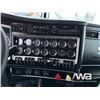 Image 10 : 2012 KENWORTH T800 TRI DRIVE SLEEPER TRUCK TRACTOR