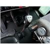 Image 16 : 2012 KENWORTH T800 TRI DRIVE SLEEPER TRUCK TRACTOR