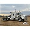 Image 2 : 2012 KENWORTH T800 TRI DRIVE SLEEPER TRUCK TRACTOR