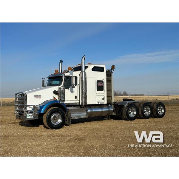 2011 KENWORTH T800 TRI DRIVE SLEEPER TRUCK TRACTOR
