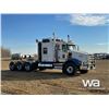 Image 2 : 2011 KENWORTH T800 TRI DRIVE SLEEPER TRUCK TRACTOR