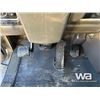 Image 14 : 2008 KENWORTH T800 TRI DRIVE SLEEPER TRUCK TRACTOR