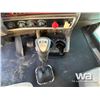 Image 16 : 2008 KENWORTH T800 TRI DRIVE SLEEPER TRUCK TRACTOR