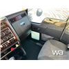 Image 8 : 2008 KENWORTH T800 TRI DRIVE SLEEPER TRUCK TRACTOR