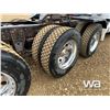 Image 31 : 2006 KENWORTH T800B TRIDRIVE SLEEPER TRUCK TRACTOR