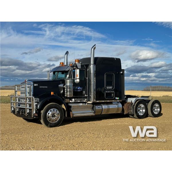 2019 KENWORTH W900 T/A SLEEPER TRUCK TRACTOR