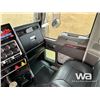 Image 10 : 2021 KENWORTH W900 T/A SLEEPER TRUCK TRACTOR