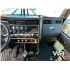 Image 11 : 2015 KENWORTH W900 T/A SLEEPER TRUCK TRACTOR