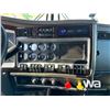 Image 12 : 2015 KENWORTH W900 T/A SLEEPER TRUCK TRACTOR