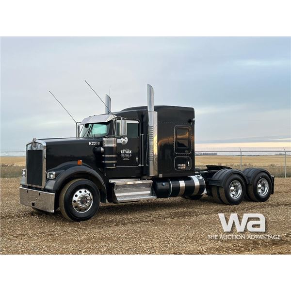 2016 KENWORTH W900 T/A SLEEPER TRUCK TRACTOR