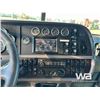 Image 10 : 2012 PETERBILT 367 TRI DRIVE SLEEPER CAB & CHASSIS