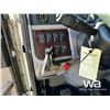 Image 13 : 2012 PETERBILT 367 TRI DRIVE SLEEPER CAB & CHASSIS