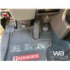 Image 15 : 2019 KENWORTH T800 TRI DRIVE SLEEPER TANK TRUCK