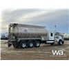 Image 3 : 2019 KENWORTH T800 TRI DRIVE SLEEPER TANK TRUCK