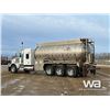 Image 4 : 2019 KENWORTH T800 TRI DRIVE SLEEPER TANK TRUCK