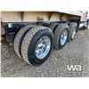 Image 32 : 2019 PETERBILT 367 TRI DRIVE SLEEPER TANK TRUCK