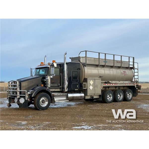 2013 KENWORTH T800 TRI DRIVE SLEEPER TANK TRUCK